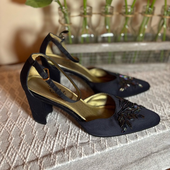 PM Collection Maura Navy Beaded Formal Heel. Size 7 1/2. 2 3/4” Heel - Picture 2 of 10